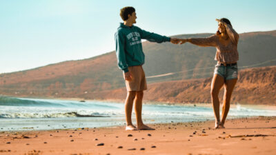 Ünlü Şarkıcı, Yeni Aşkıyla Romantik Tatilde Görüntülendi! askunlu